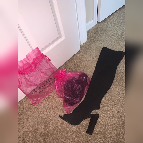 Fashion Nova black thigh high open toe boots - Picture 2 of 3